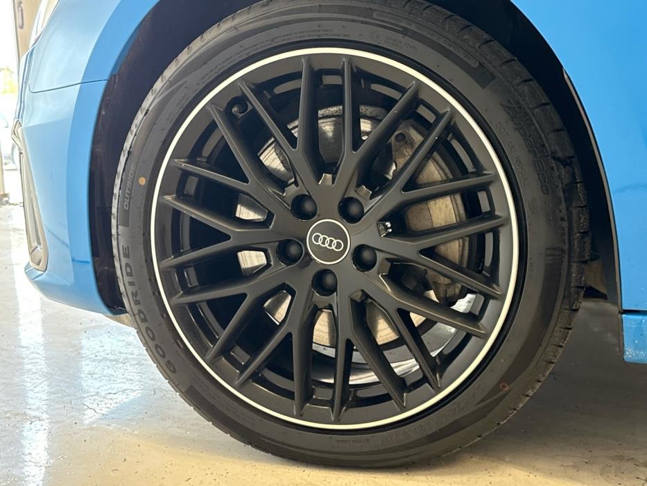 AUDI A4 2021
