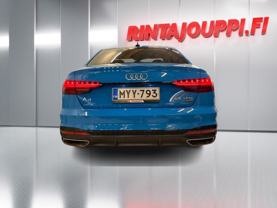 AUDI A4 2021