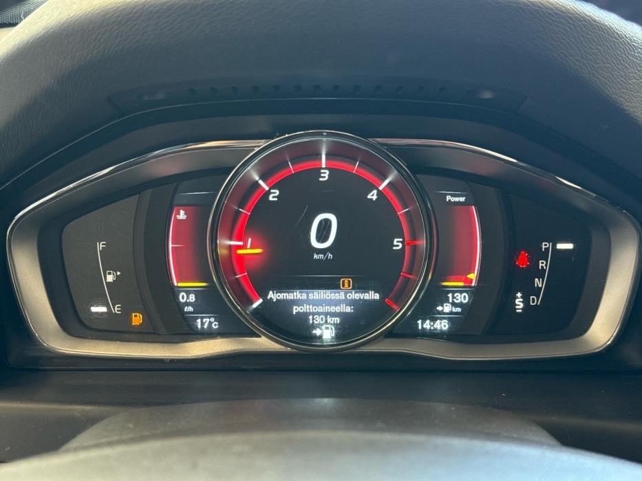 VOLVO V70 2016