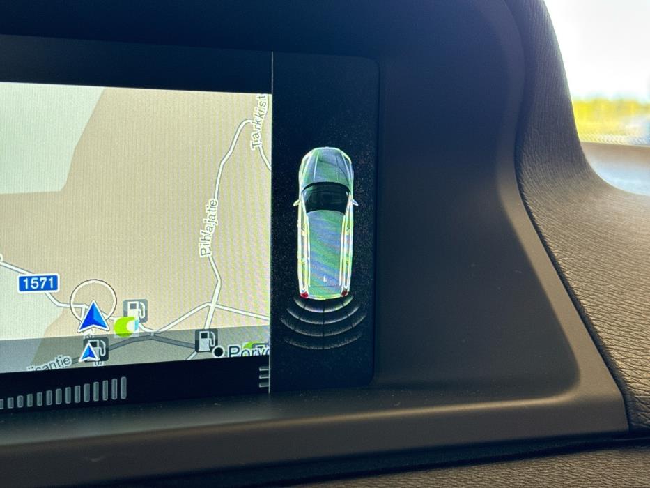 VOLVO V70 2016