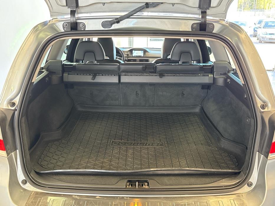 VOLVO V70 2016