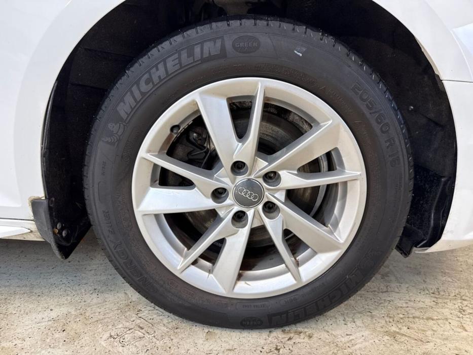 AUDI A4 2016
