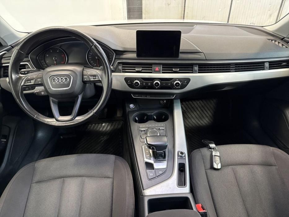 AUDI A4 2016