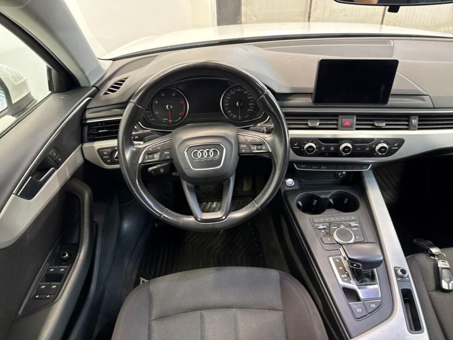 AUDI A4 2016