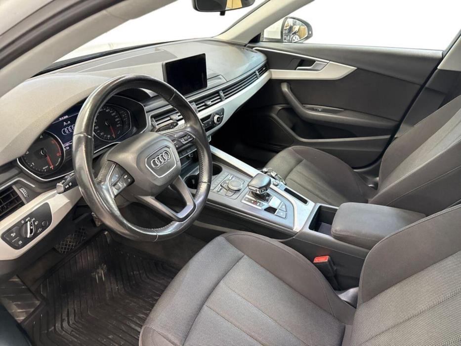 AUDI A4 2016