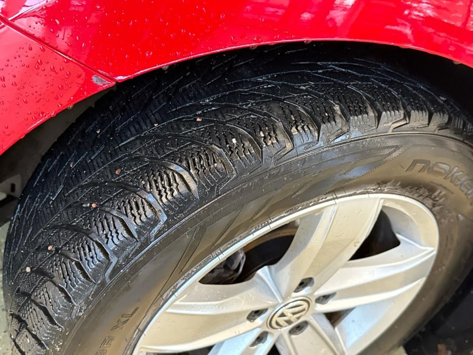 VOLKSWAGEN Beetle 2017