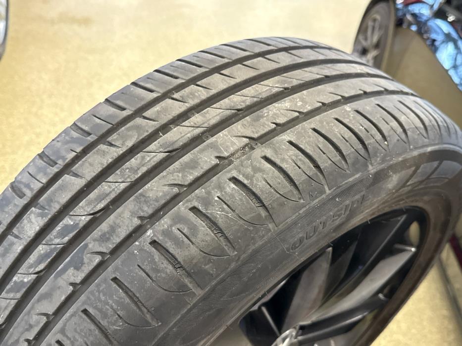 VOLKSWAGEN Beetle 2017