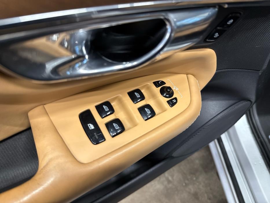 VOLVO XC90 2016