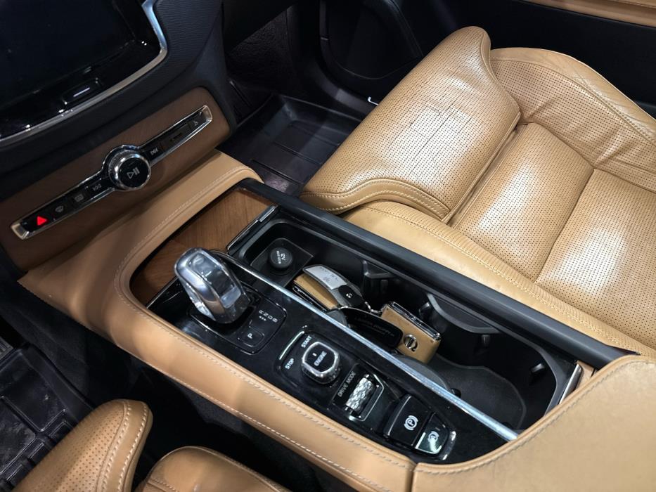 VOLVO XC90 2016