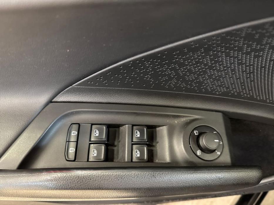 SKODA Enyaq 2025