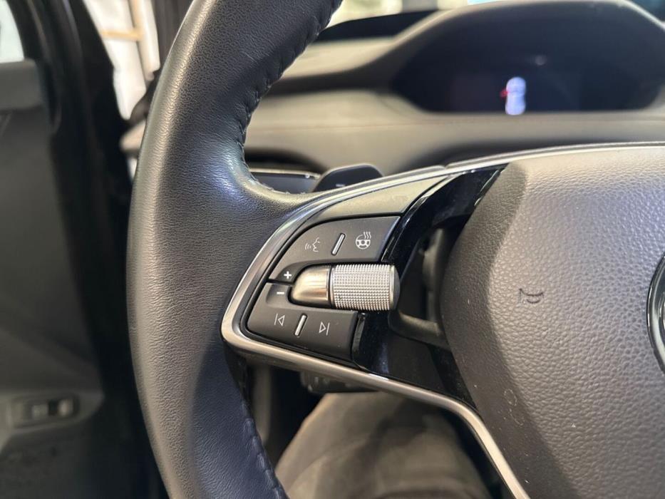 SKODA Enyaq 2025