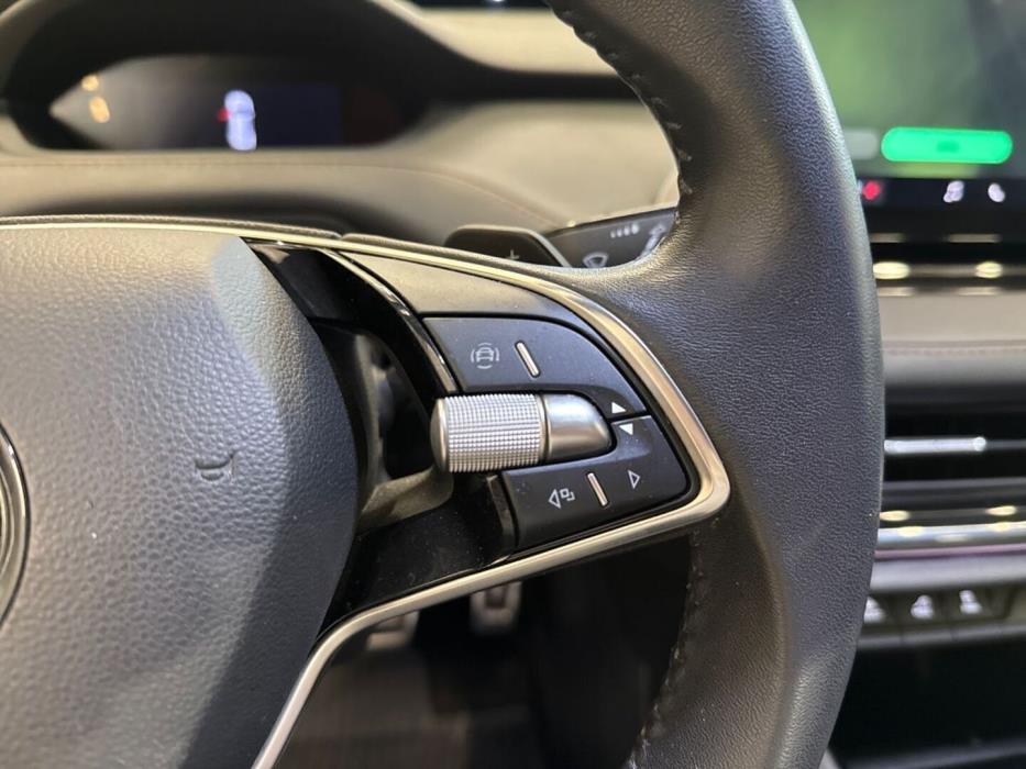 SKODA Enyaq 2025