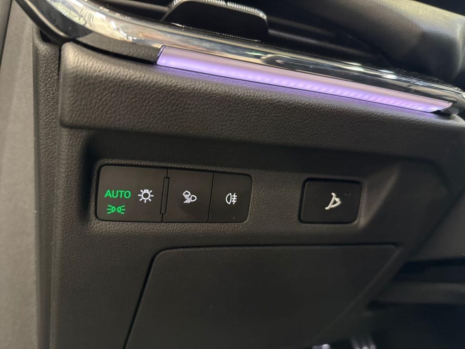 SKODA Enyaq 2025
