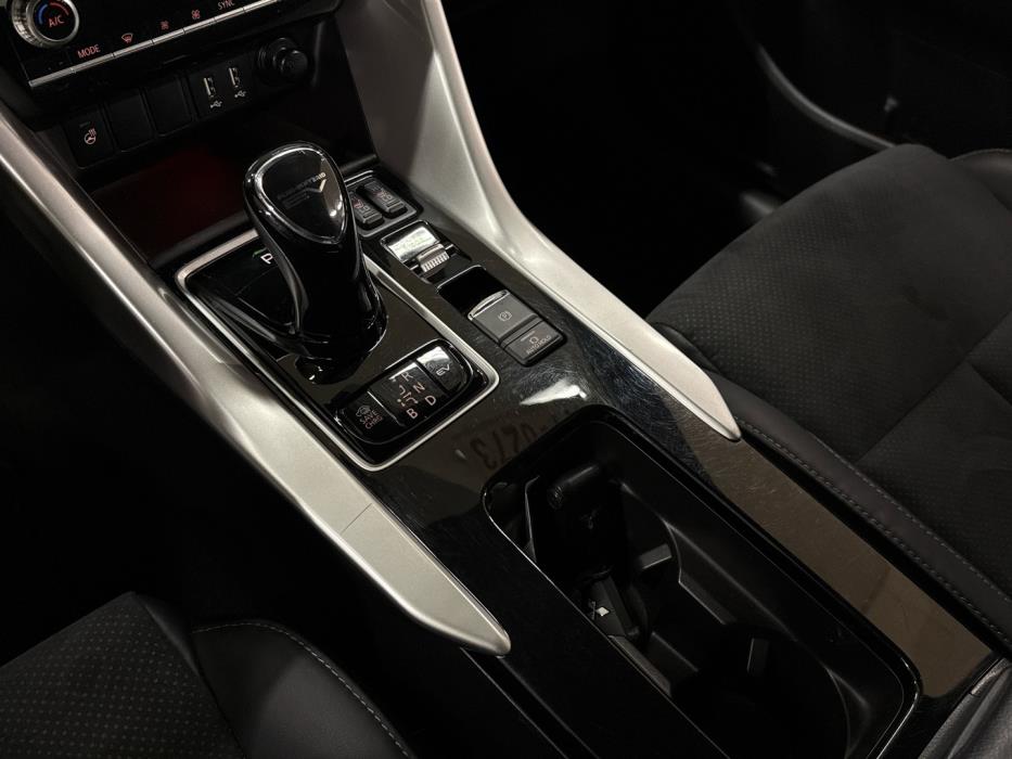 MITSUBISHI Eclipse Cross 2022