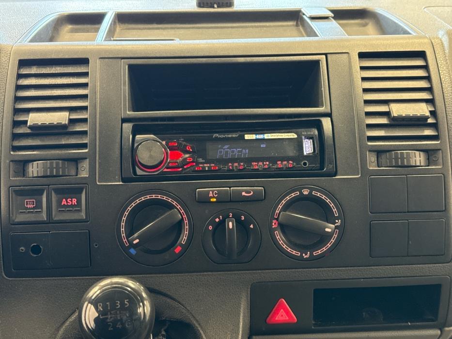 VOLKSWAGEN Transporter 2005