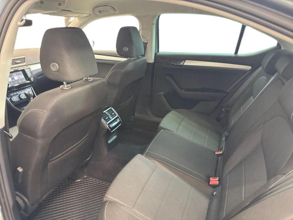 SKODA Superb 2016
