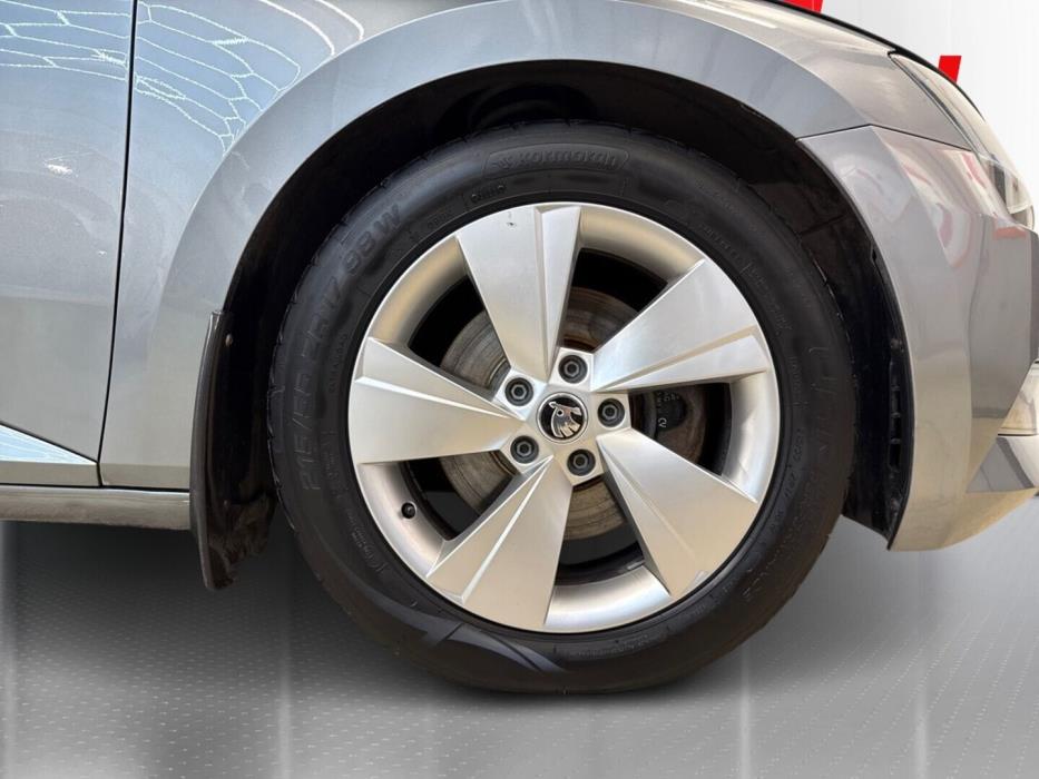 SKODA Superb 2016