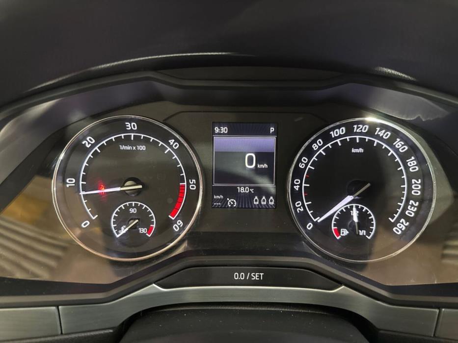 SKODA Superb 2016