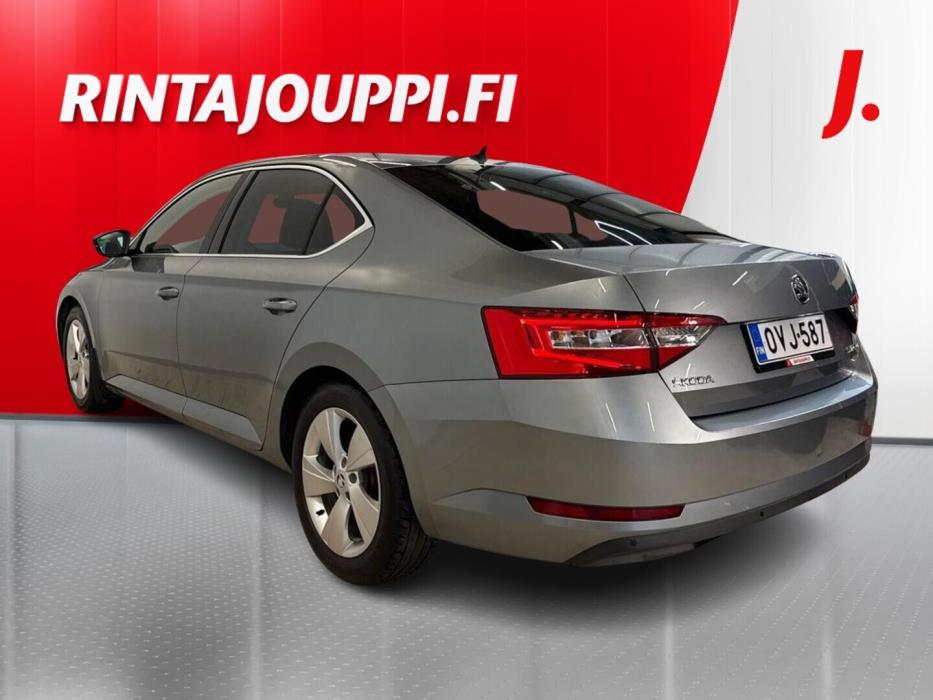 SKODA Superb 2016
