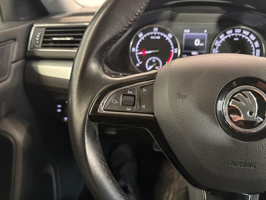SKODA Superb 2016