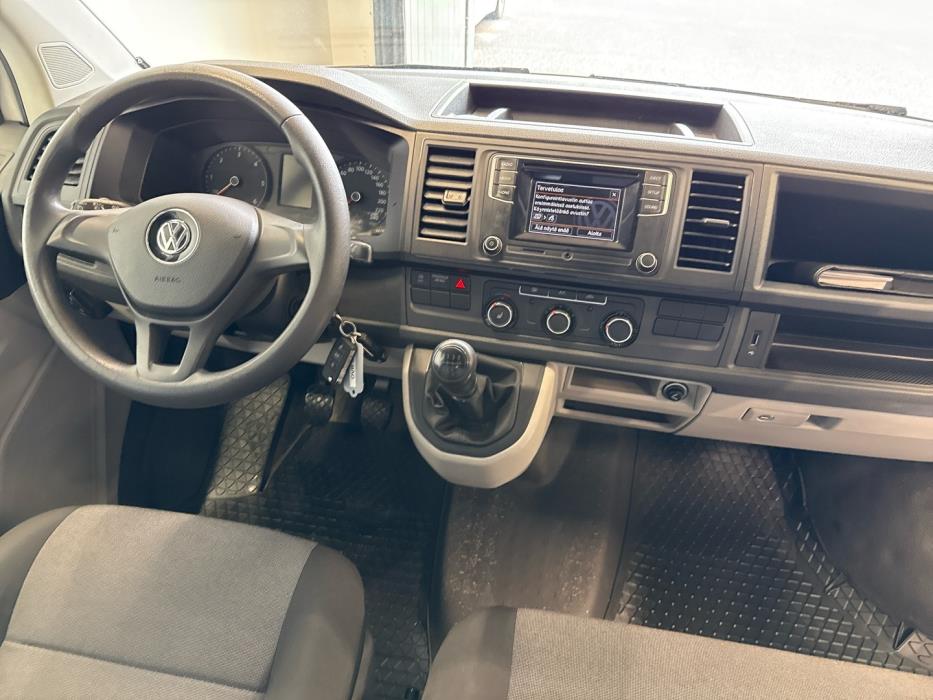 VOLKSWAGEN Transporter 2017