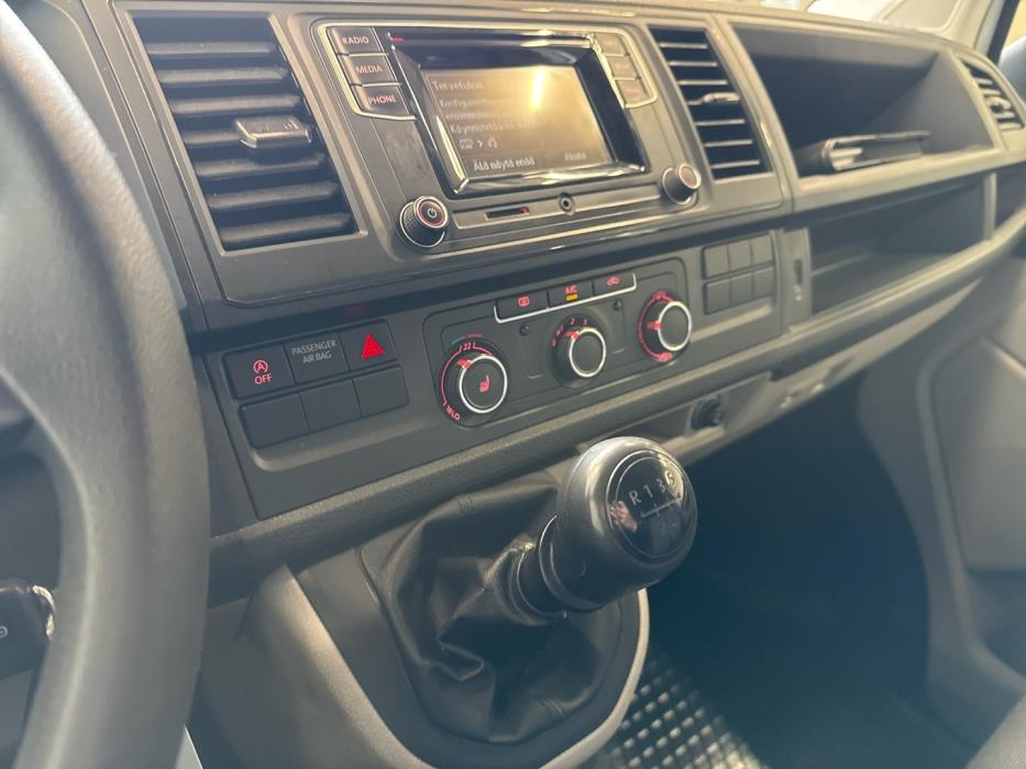VOLKSWAGEN Transporter 2017