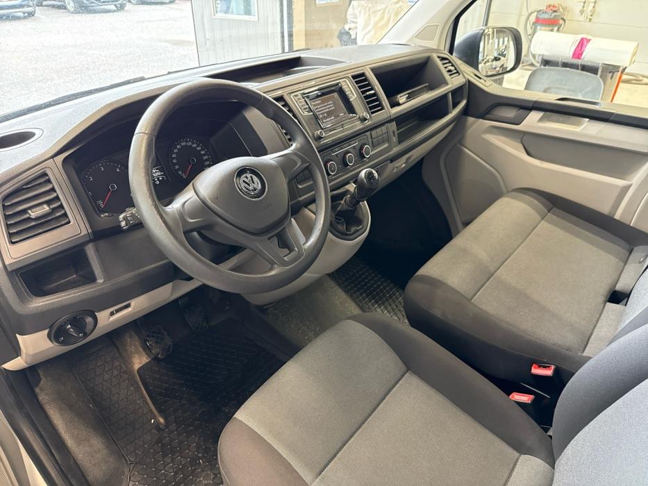 VOLKSWAGEN Transporter 2017