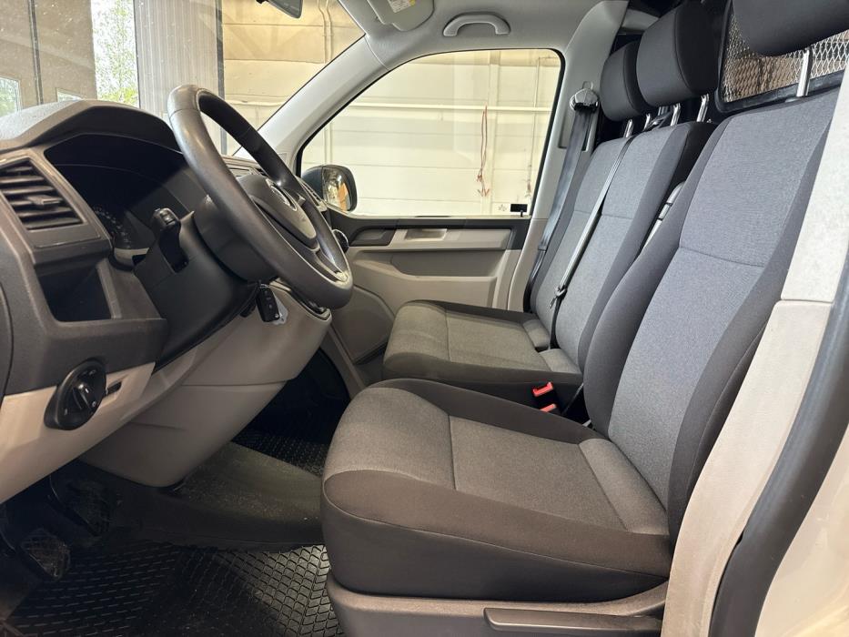 VOLKSWAGEN Transporter 2017
