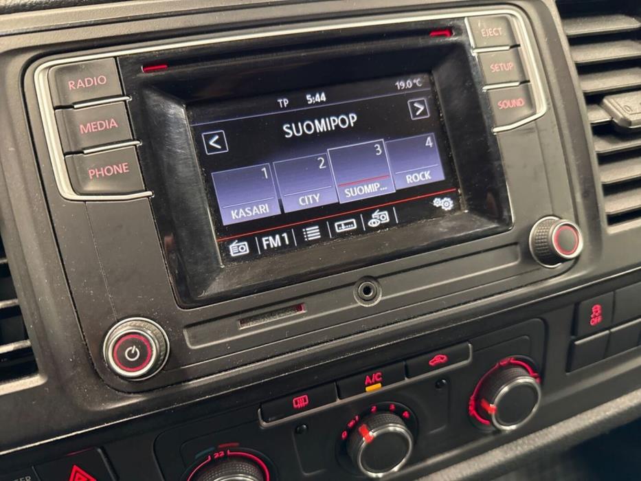 VOLKSWAGEN Transporter 2017
