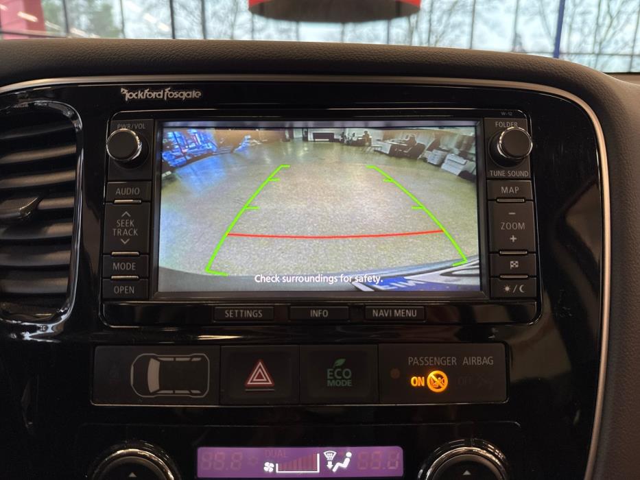 MITSUBISHI Outlander PHEV 2014