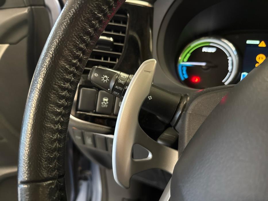 MITSUBISHI Outlander PHEV 2014