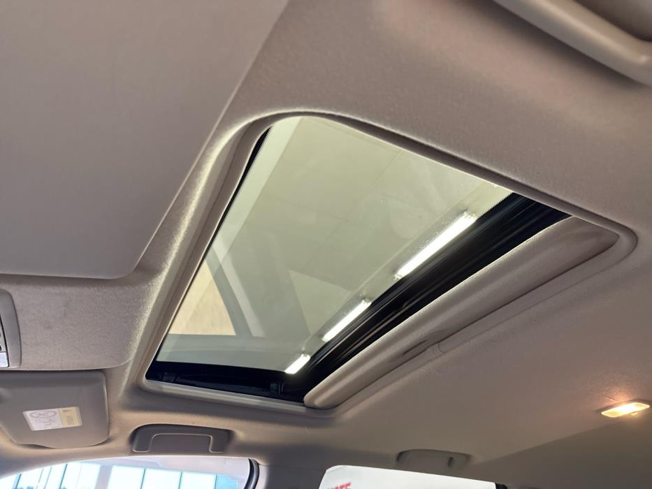 MITSUBISHI Outlander PHEV 2014