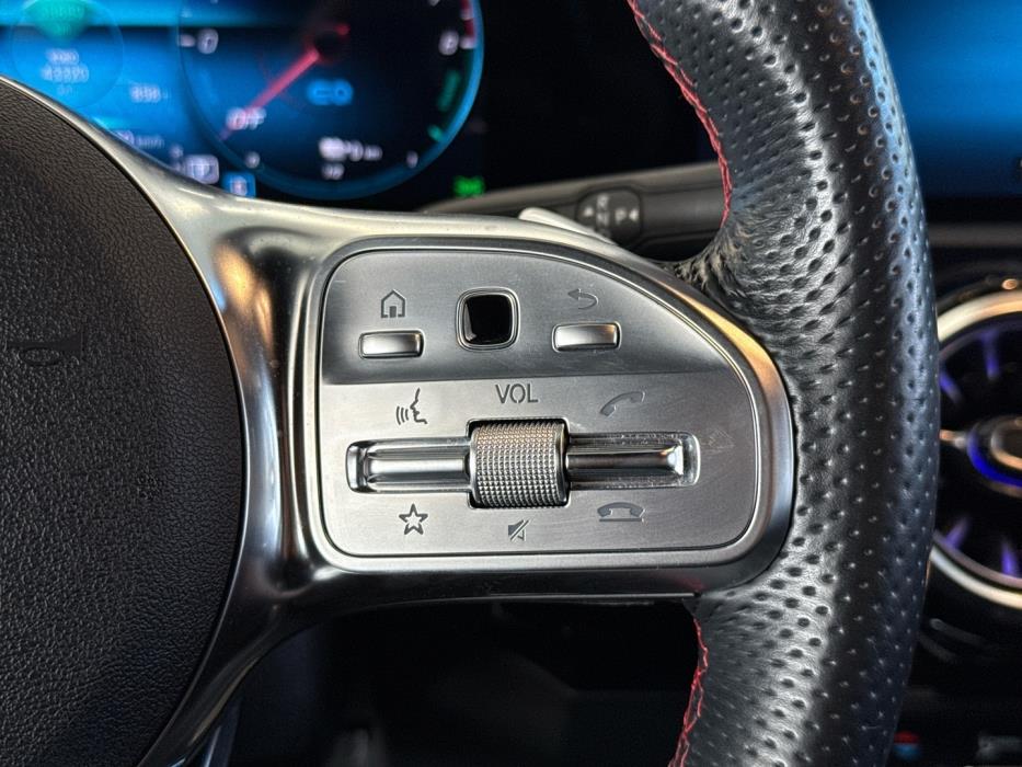 MERCEDES-BENZ CLA 2021