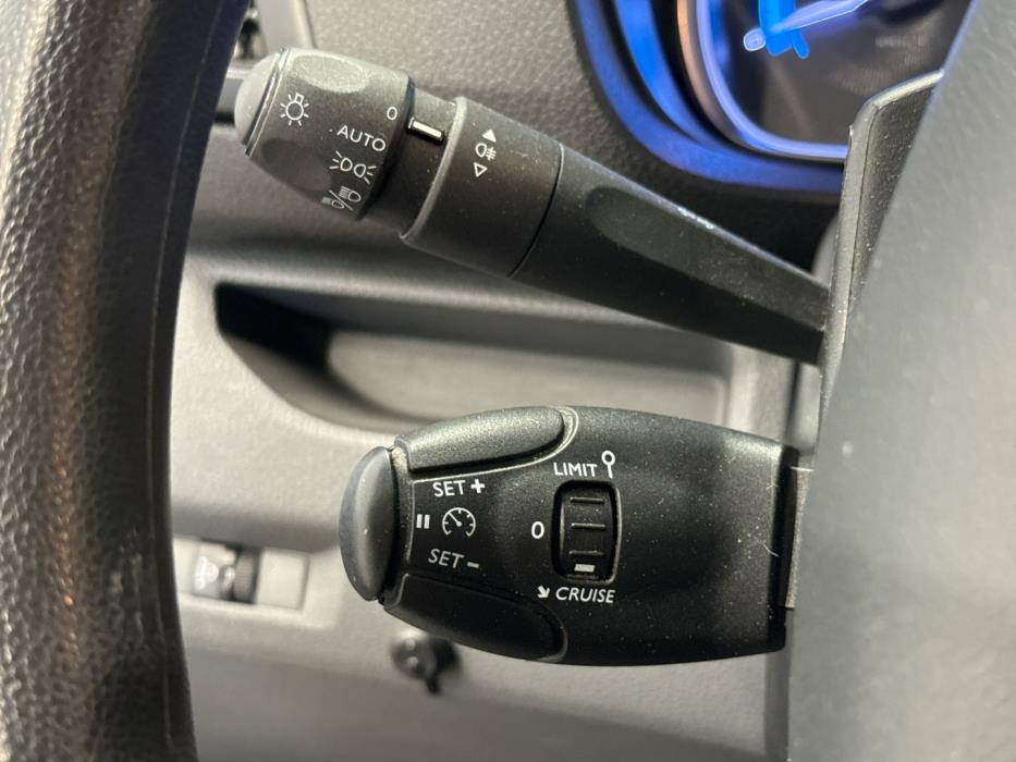 PEUGEOT e-Expert 2023