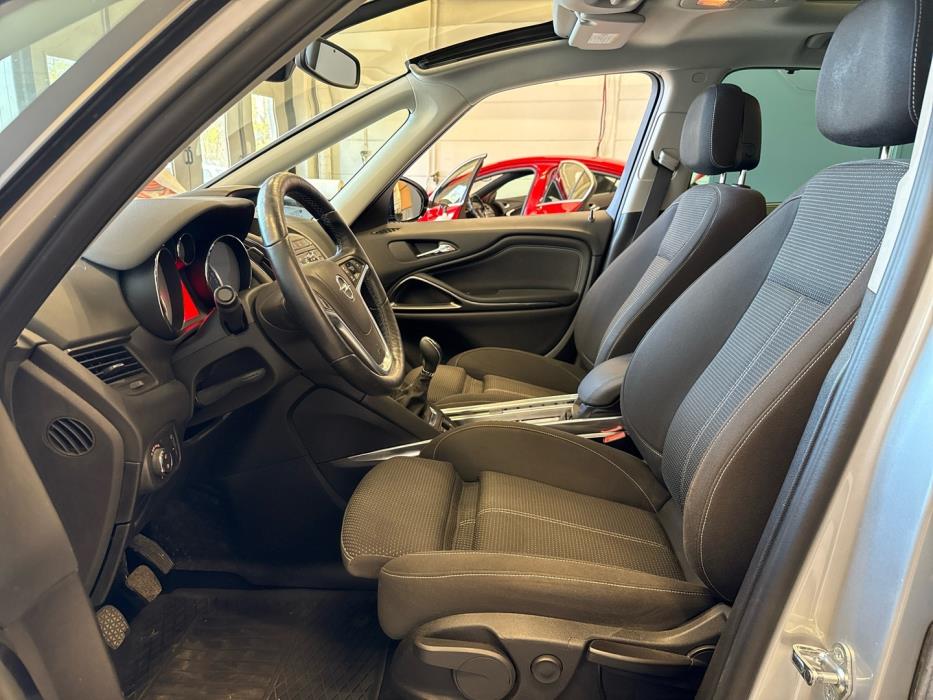 OPEL Zafira Tourer 2016