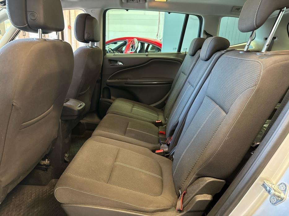 OPEL Zafira Tourer 2016