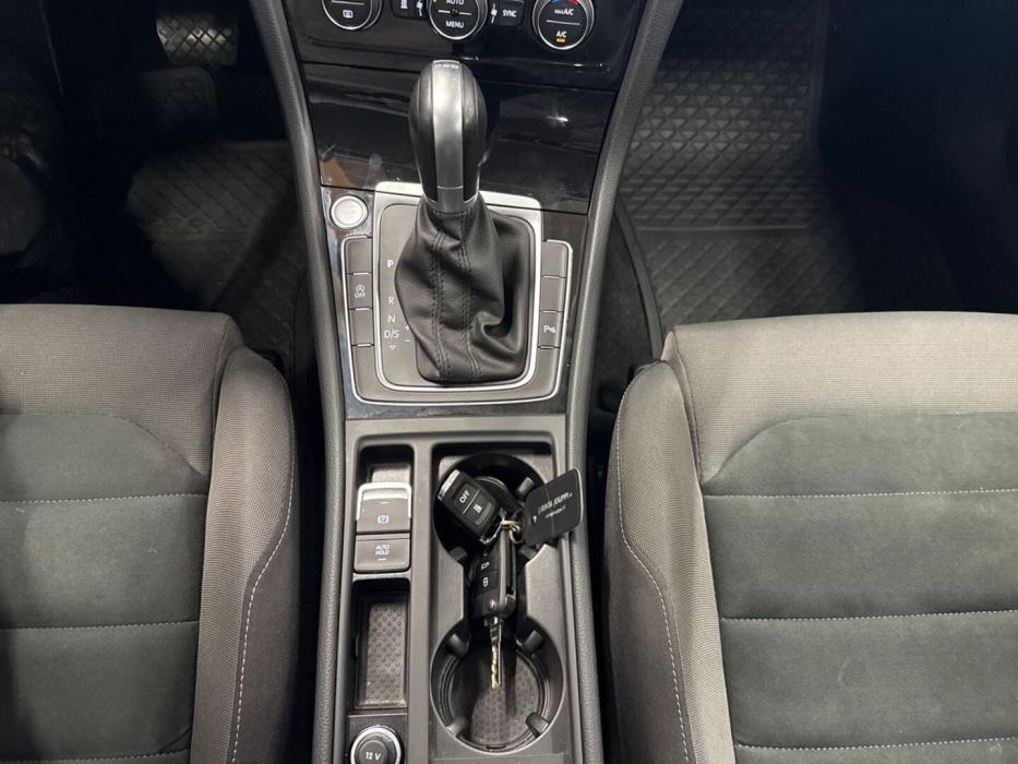 VOLKSWAGEN Golf 2018