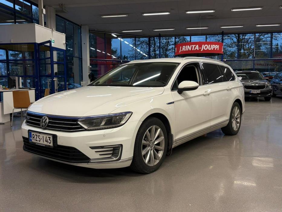 VOLKSWAGEN Passat 2017
