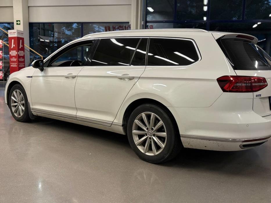 VOLKSWAGEN Passat 2017