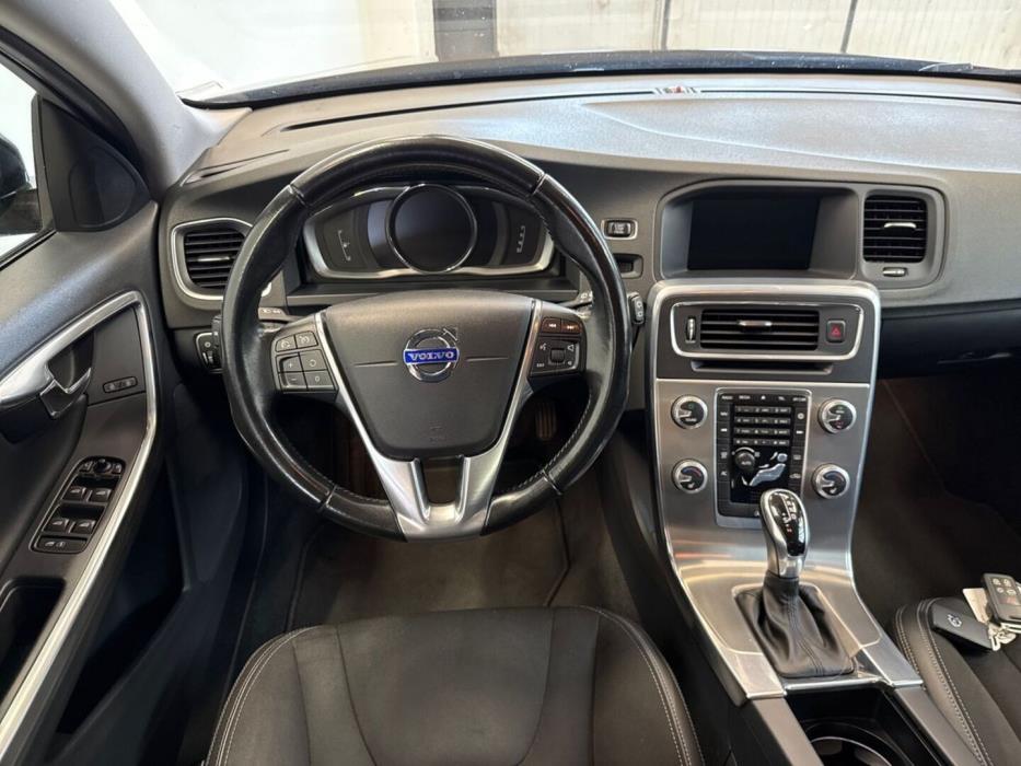VOLVO V60 Cross Country 2015