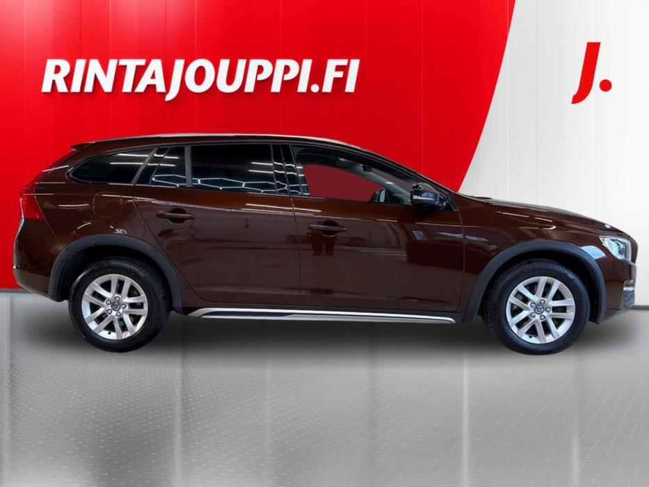 VOLVO V60 Cross Country 2015