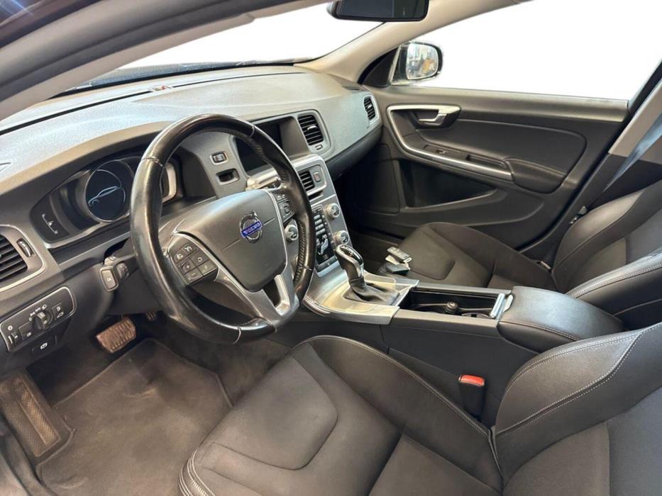 VOLVO V60 Cross Country 2015