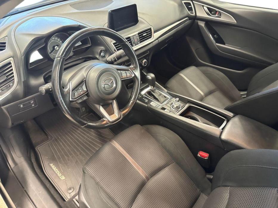MAZDA Mazda3 2018