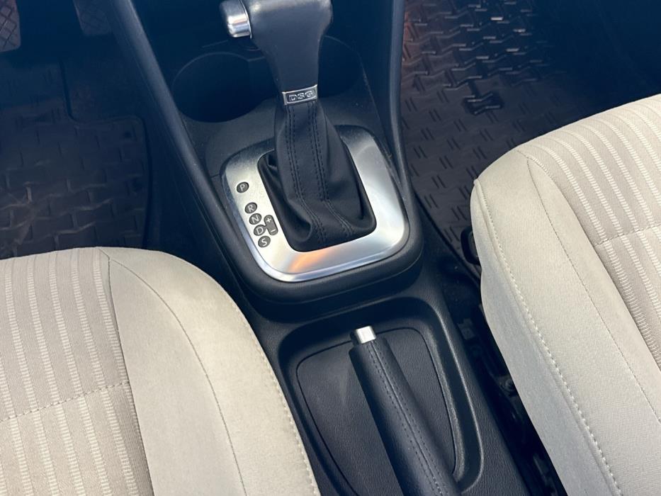 VOLKSWAGEN Polo 2010