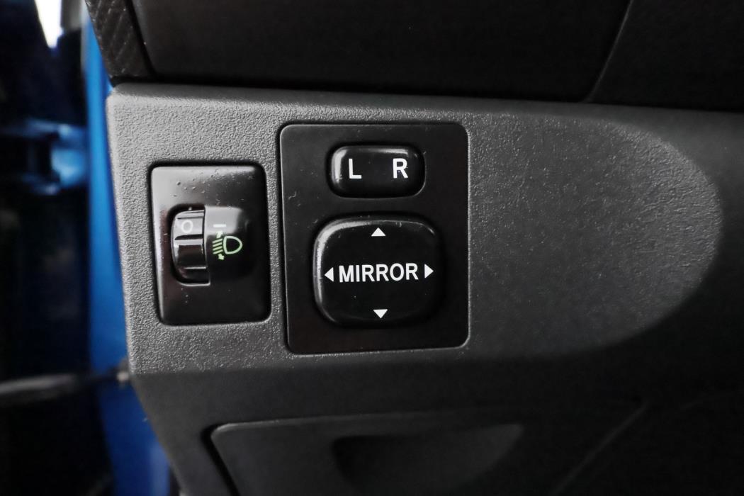 TOYOTA Yaris 2006