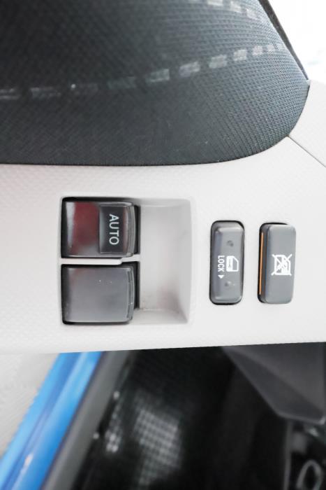 TOYOTA Yaris 2006