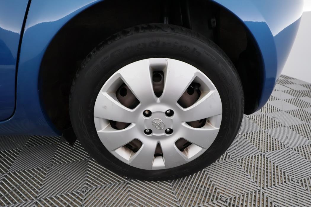TOYOTA Yaris 2006