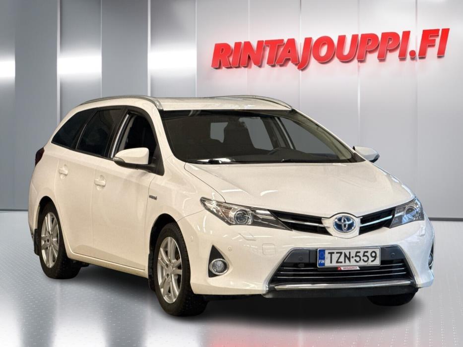 TOYOTA Auris 2015