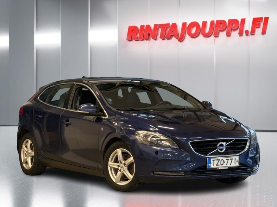 VOLVO V40 2015