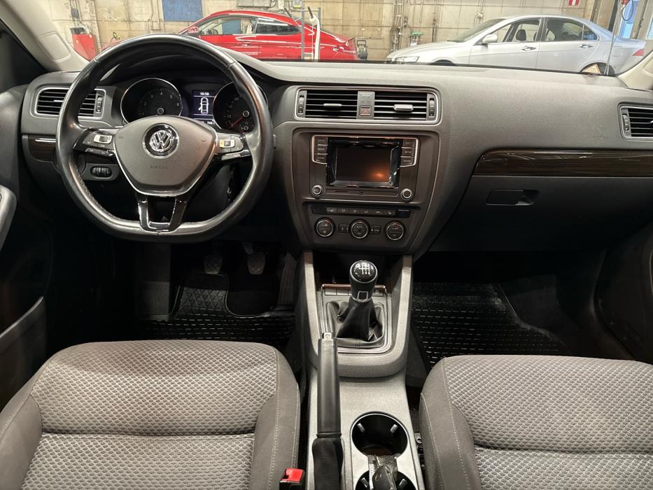 VOLKSWAGEN Jetta 2015